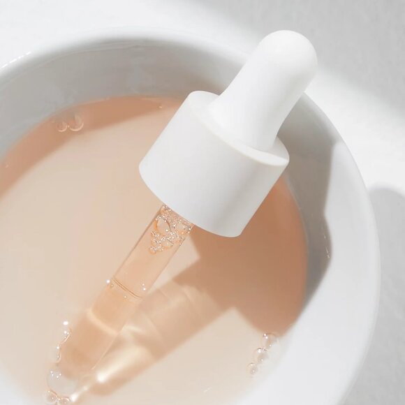 8 FACES Brilliance Serum - Picture 3 of 3